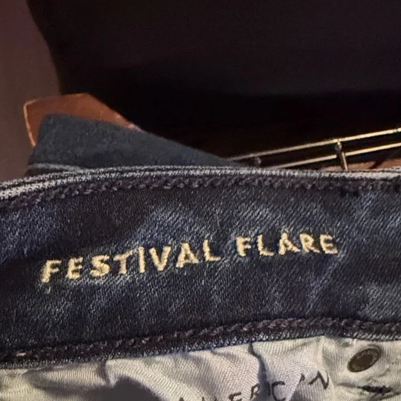 American Eagle Outfitters Dark Blue Flare Jeans - Picture 3 of 4